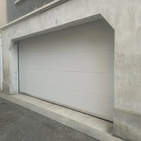 Appartement Avec Garage Privé - Latre Location
