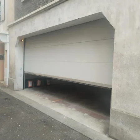 Avec Garage Prive - Latre Location 公寓