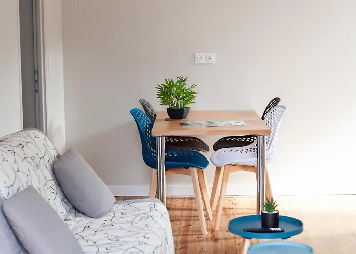 Avec Garage Privé - Latre Location