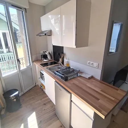 Apartment Avec Garage Prive - Latre Location